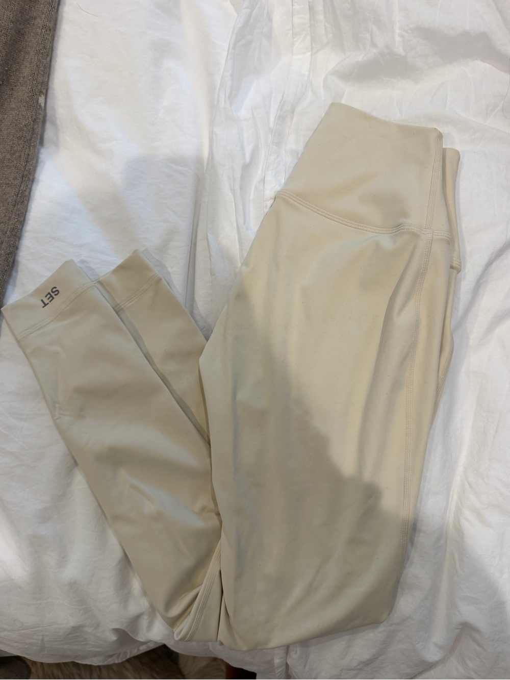 SET Active Cream High-Waist Leggings